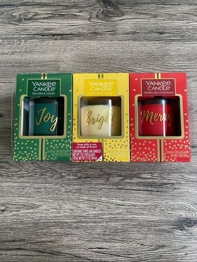Yankee Candle Green, Cream & Red Holiday Trio Jar Set NWT